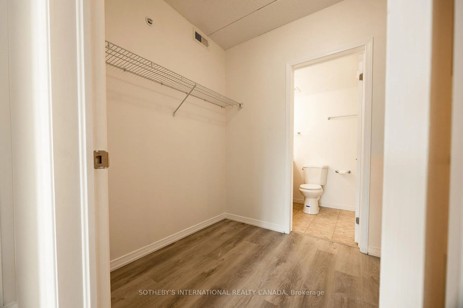 Photo 17 of Unit 502, 155 Water Street S, Cambridge — HOMEH