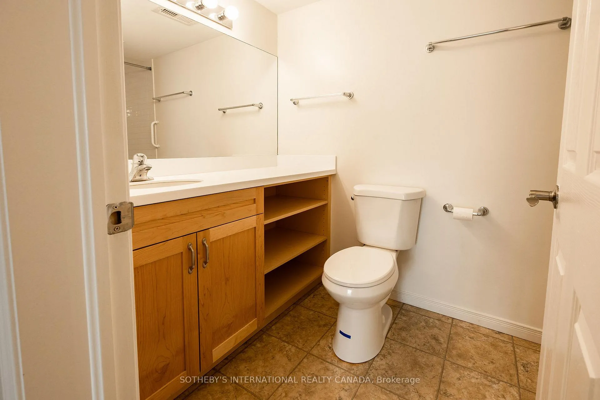 Photo 19 of Unit 502, 155 Water Street S, Cambridge — HOMEH