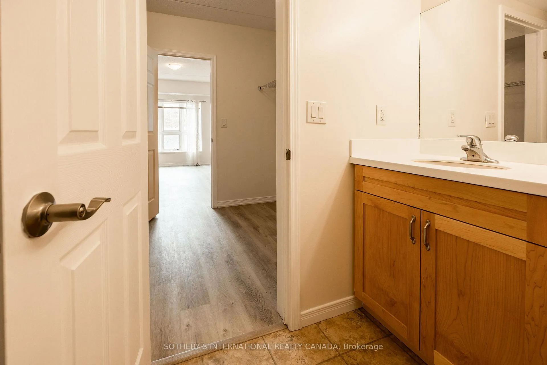 Photo 21 of Unit 502, 155 Water Street S, Cambridge — HOMEH
