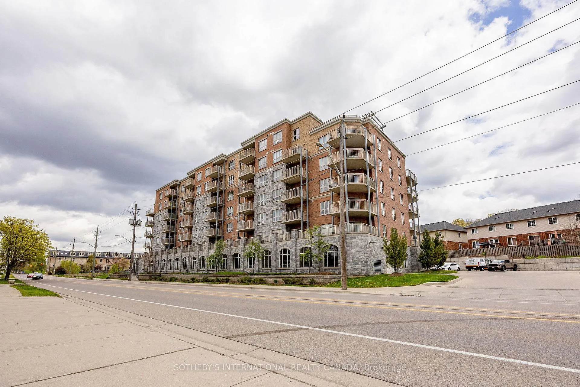 Photo 31 of Unit 502, 155 Water Street S, Cambridge — HOMEH