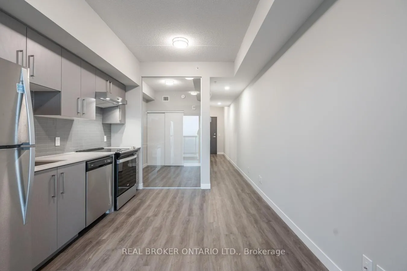 Photo 4 of Unit 906, 15 Queen Street S, Hamilton, Central — HOMEH