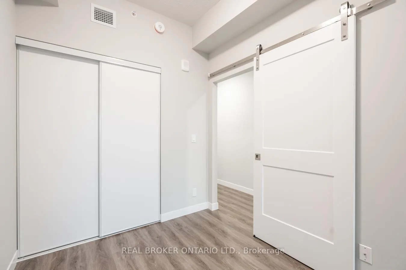 Photo 9 of Unit 906, 15 Queen Street S, Hamilton, Central — HOMEH
