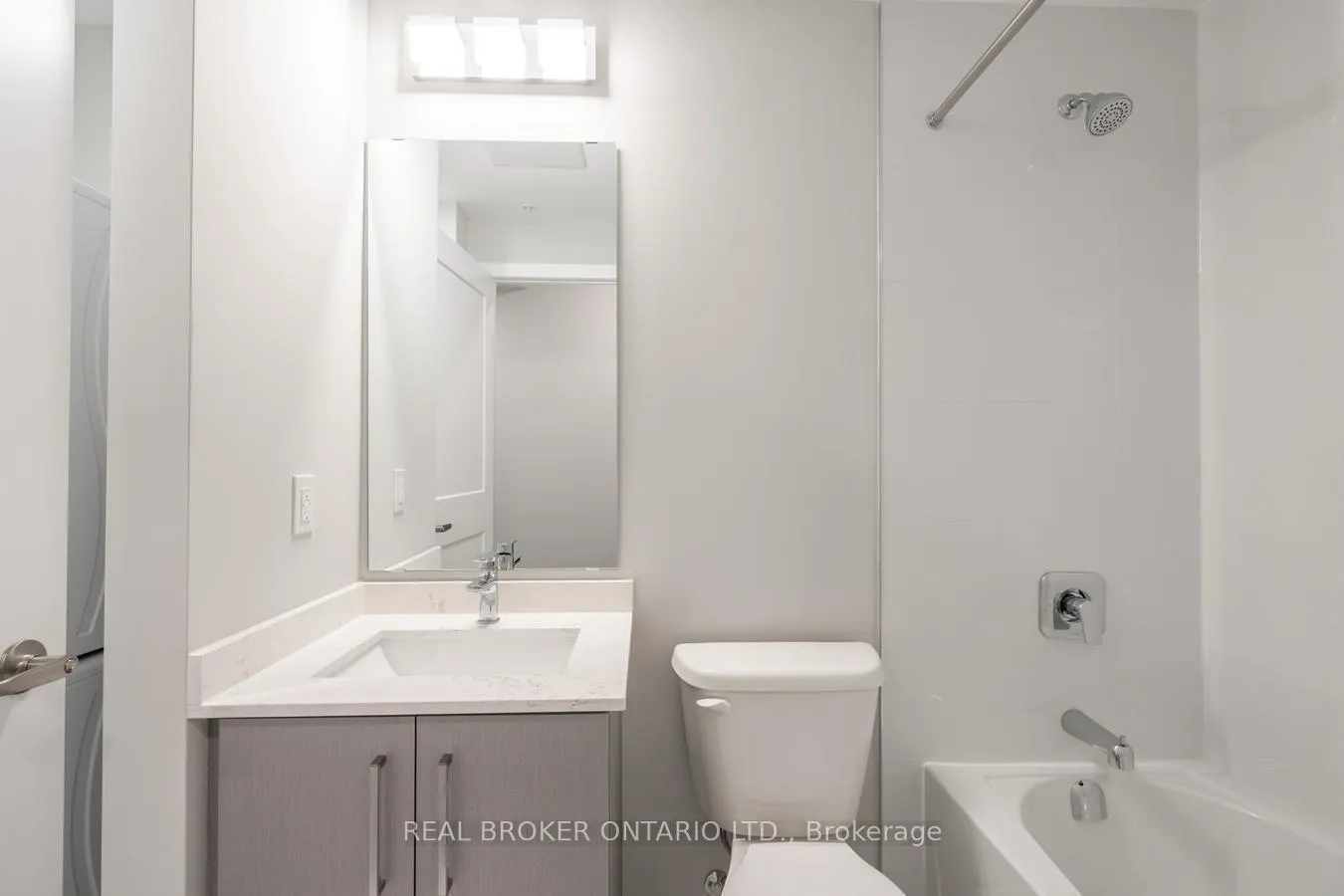 Photo 10 of Unit 906, 15 Queen Street S, Hamilton, Central — HOMEH