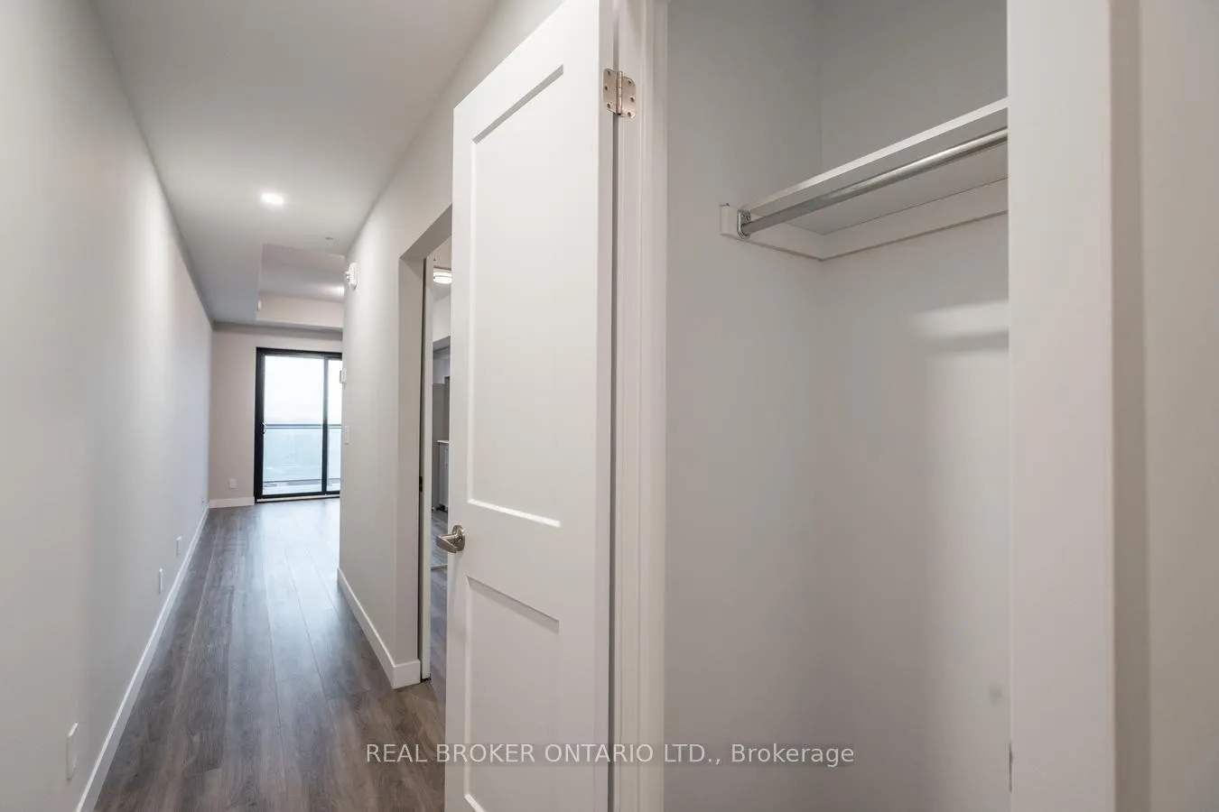 Photo 13 of Unit 906, 15 Queen Street S, Hamilton, Central — HOMEH