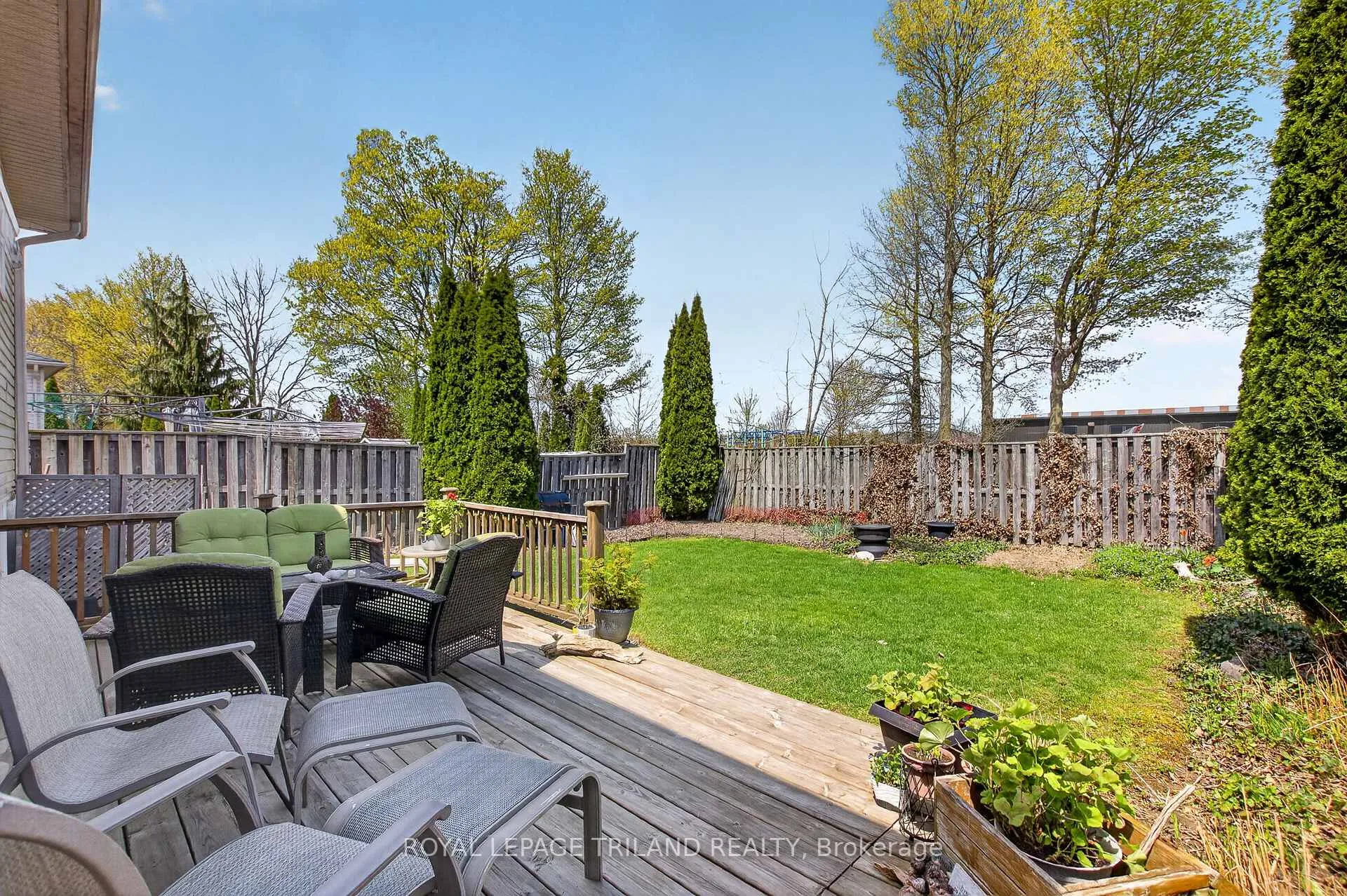 Photo 28 of 1719 Devos Drive, London, North C — HOMEH