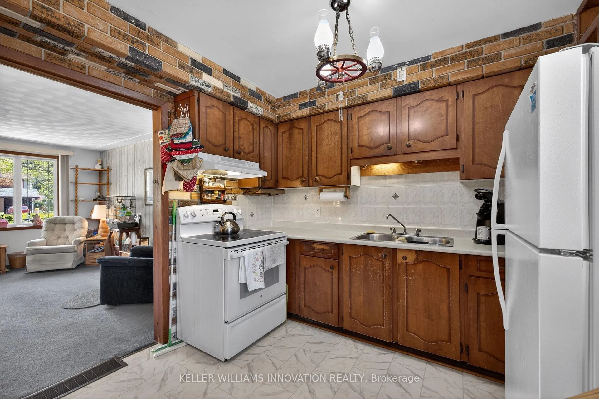 Photo 12 of 65 Algoma Drive, Guelph, Victoria North — HOMEH