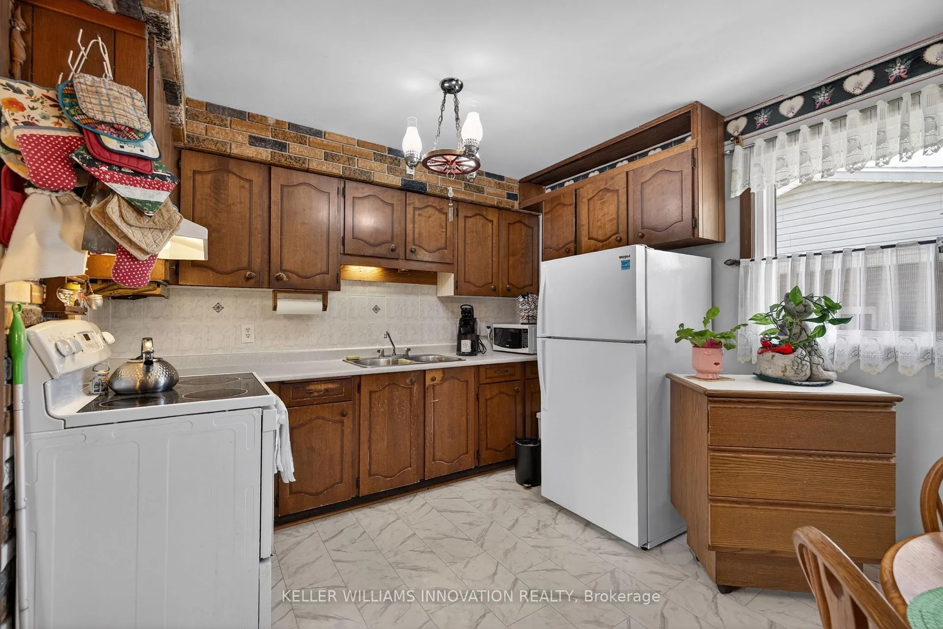 Photo 13 of 65 Algoma Drive, Guelph, Victoria North — HOMEH
