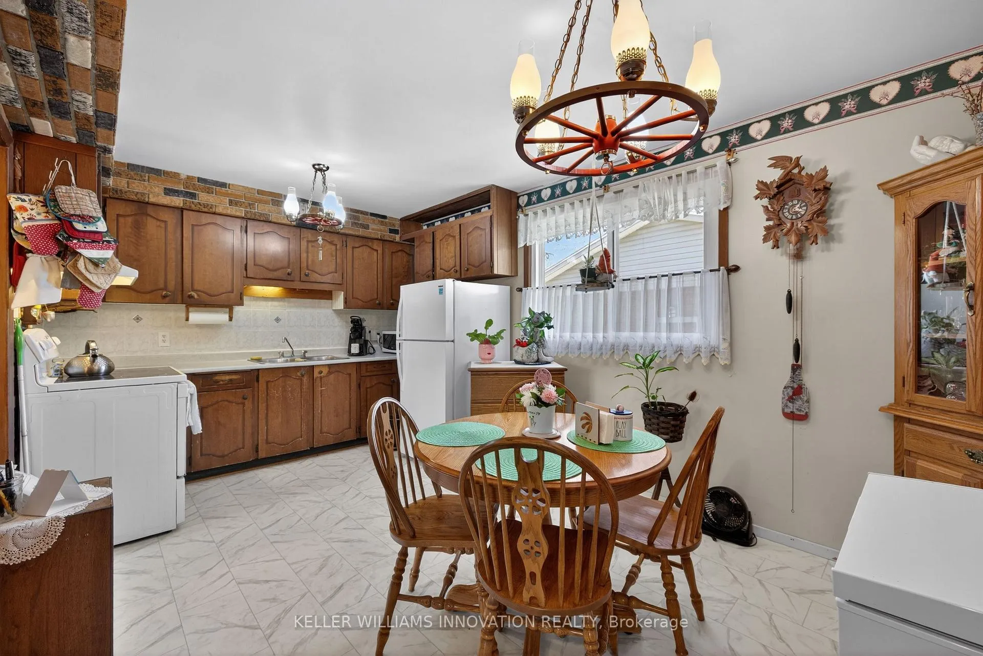 Photo 14 of 65 Algoma Drive, Guelph, Victoria North — HOMEH