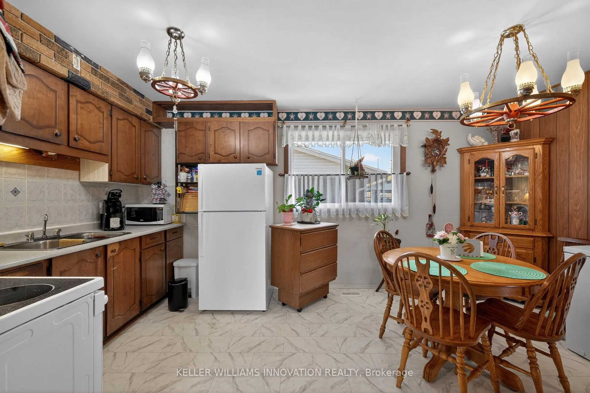 Photo 16 of 65 Algoma Drive, Guelph, Victoria North — HOMEH