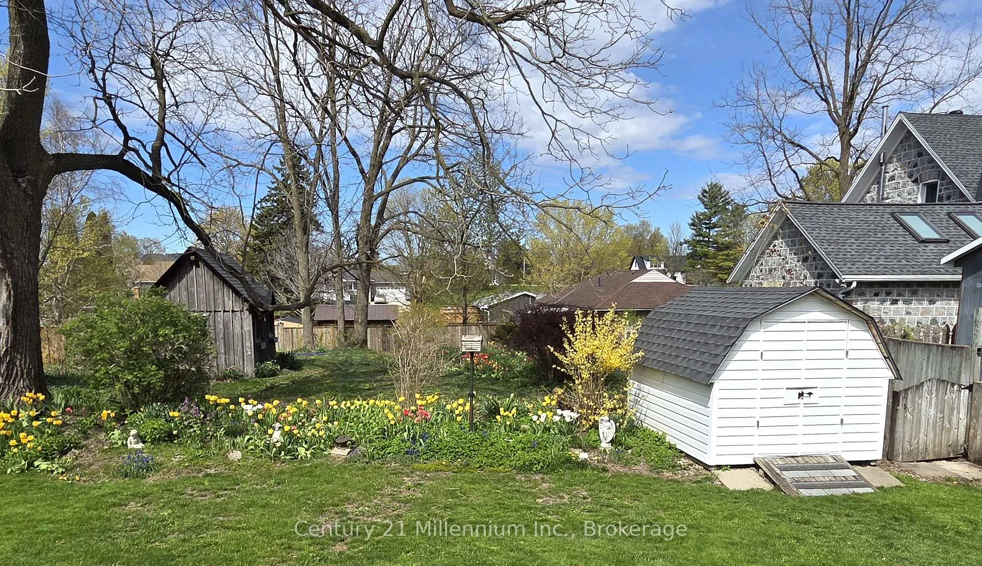 Photo 8 of 681 Wheeler Street, Huron-Kinloss, Lucknow — HOMEH