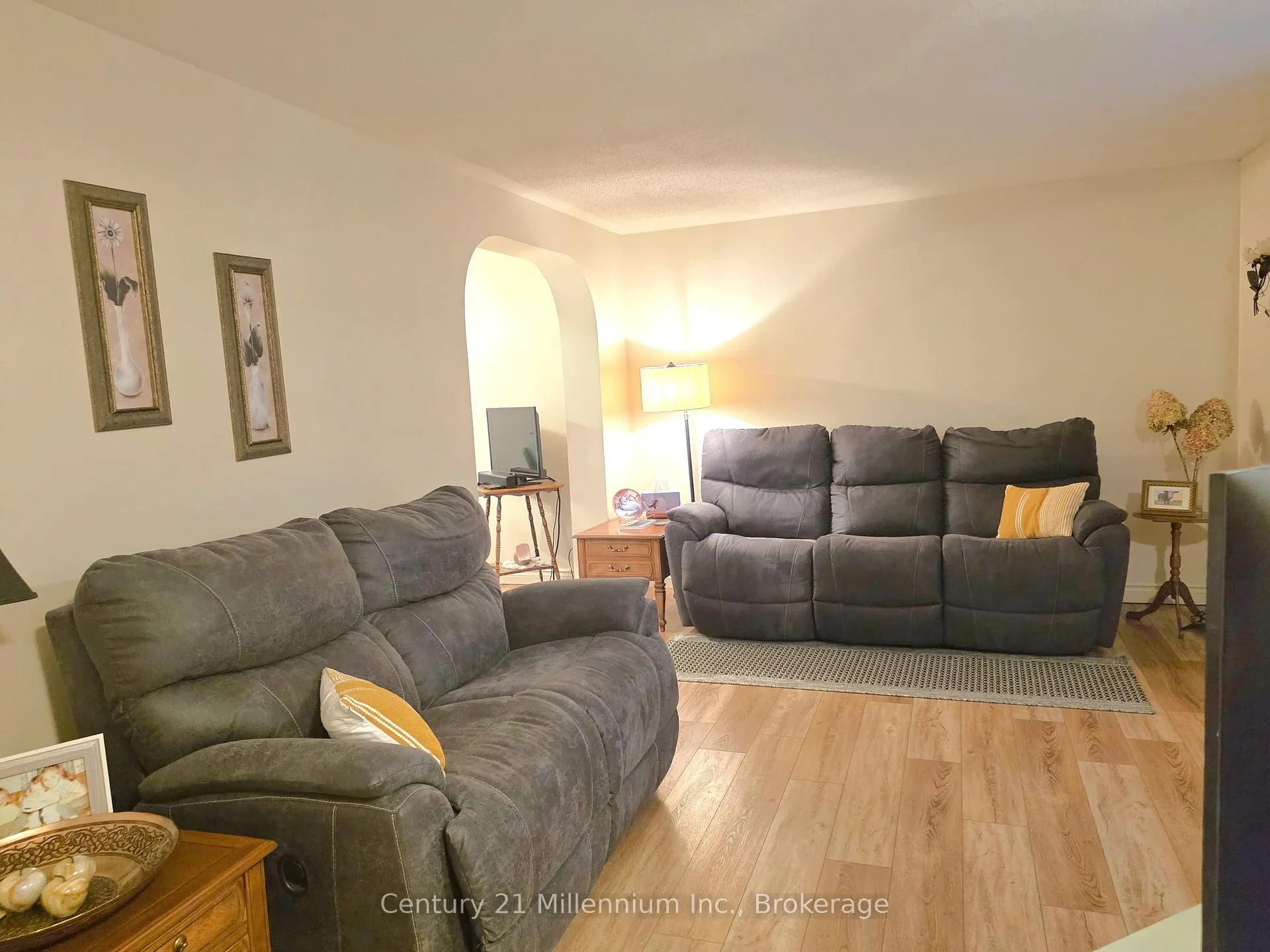 Photo 10 of 681 Wheeler Street, Huron-Kinloss, Lucknow — HOMEH