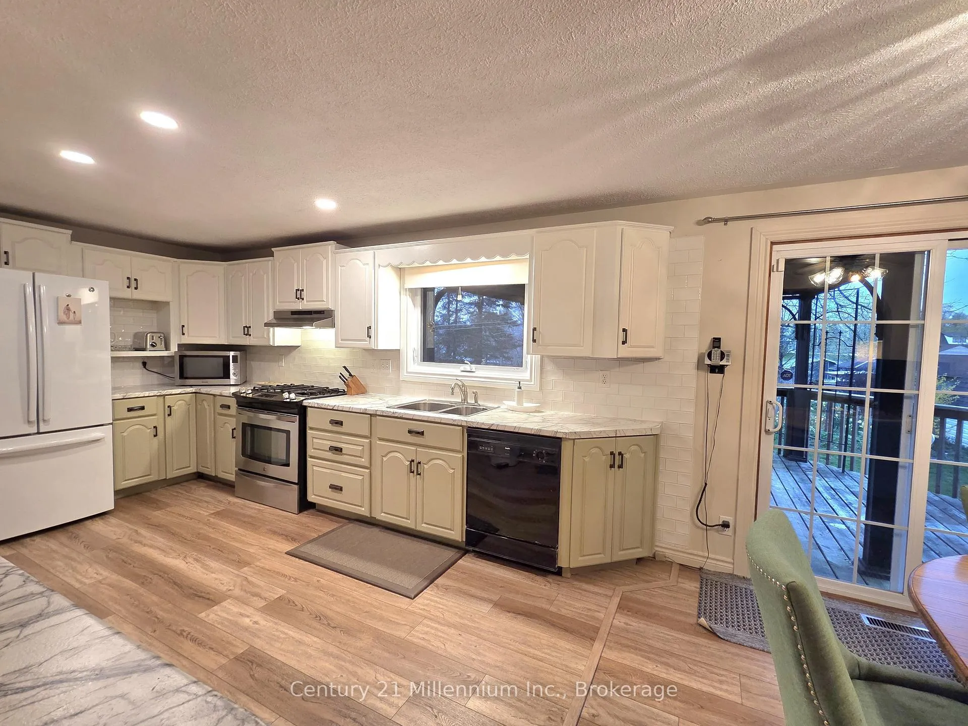 Photo 14 of 681 Wheeler Street, Huron-Kinloss, Lucknow — HOMEH