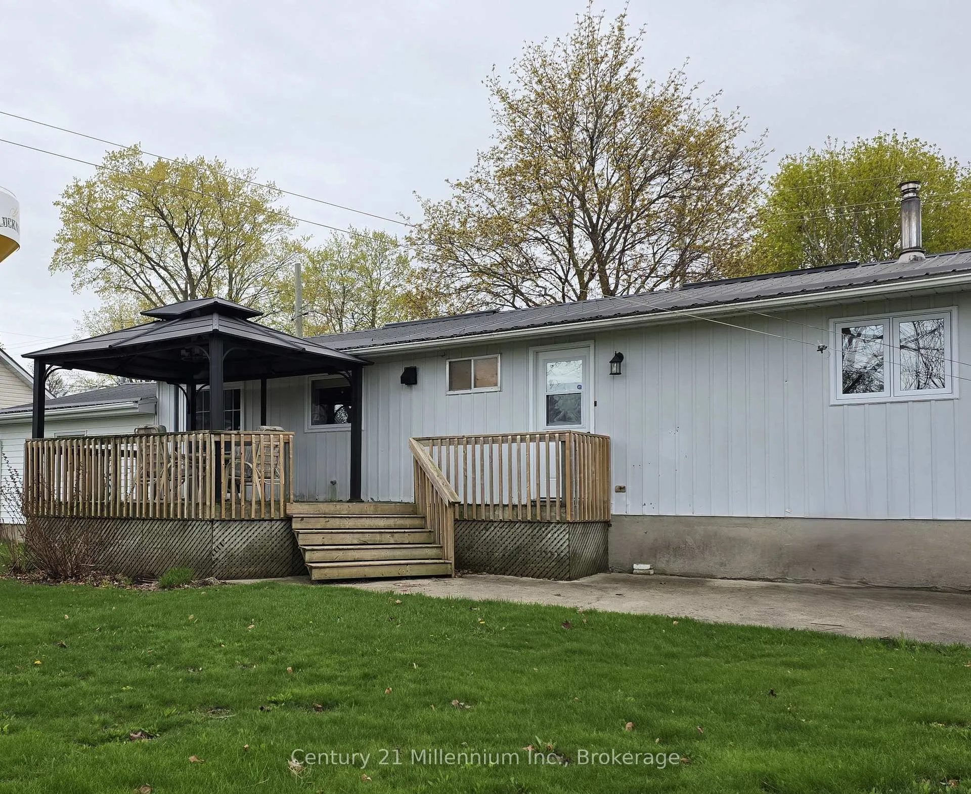 Photo 35 of 681 Wheeler Street, Huron-Kinloss, Lucknow — HOMEH