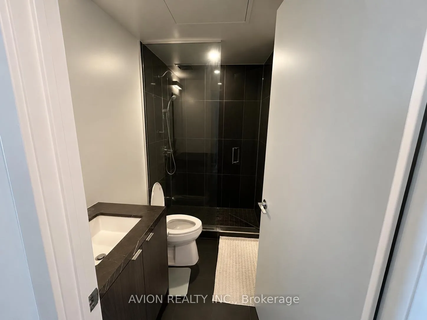 Photo 5 of Unit 4011, 125 Blue Jays Way, Toronto, Waterfront Communities — HOMEH