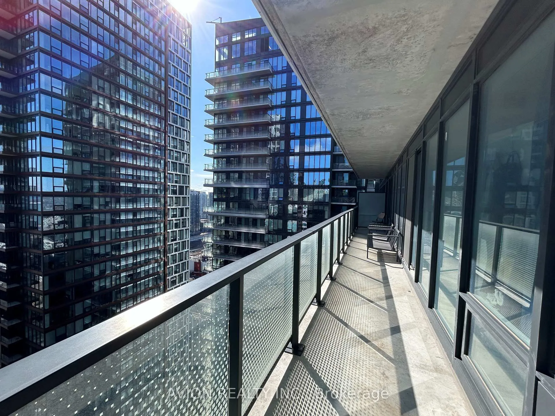 Photo 8 of Unit 4011, 125 Blue Jays Way, Toronto, Waterfront Communities — HOMEH