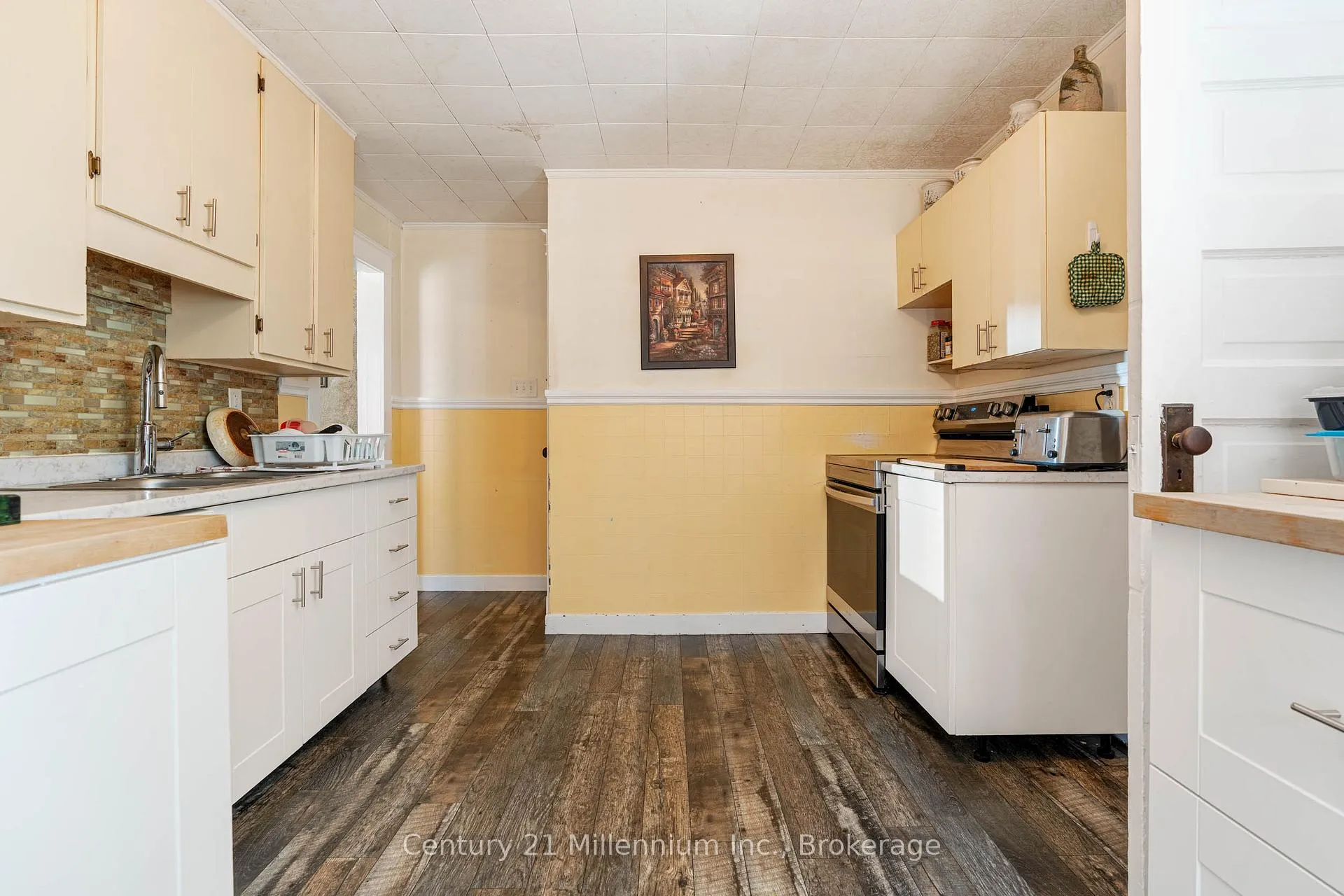 Photo 17 of 745 15th Street E, Owen Sound — HOMEH