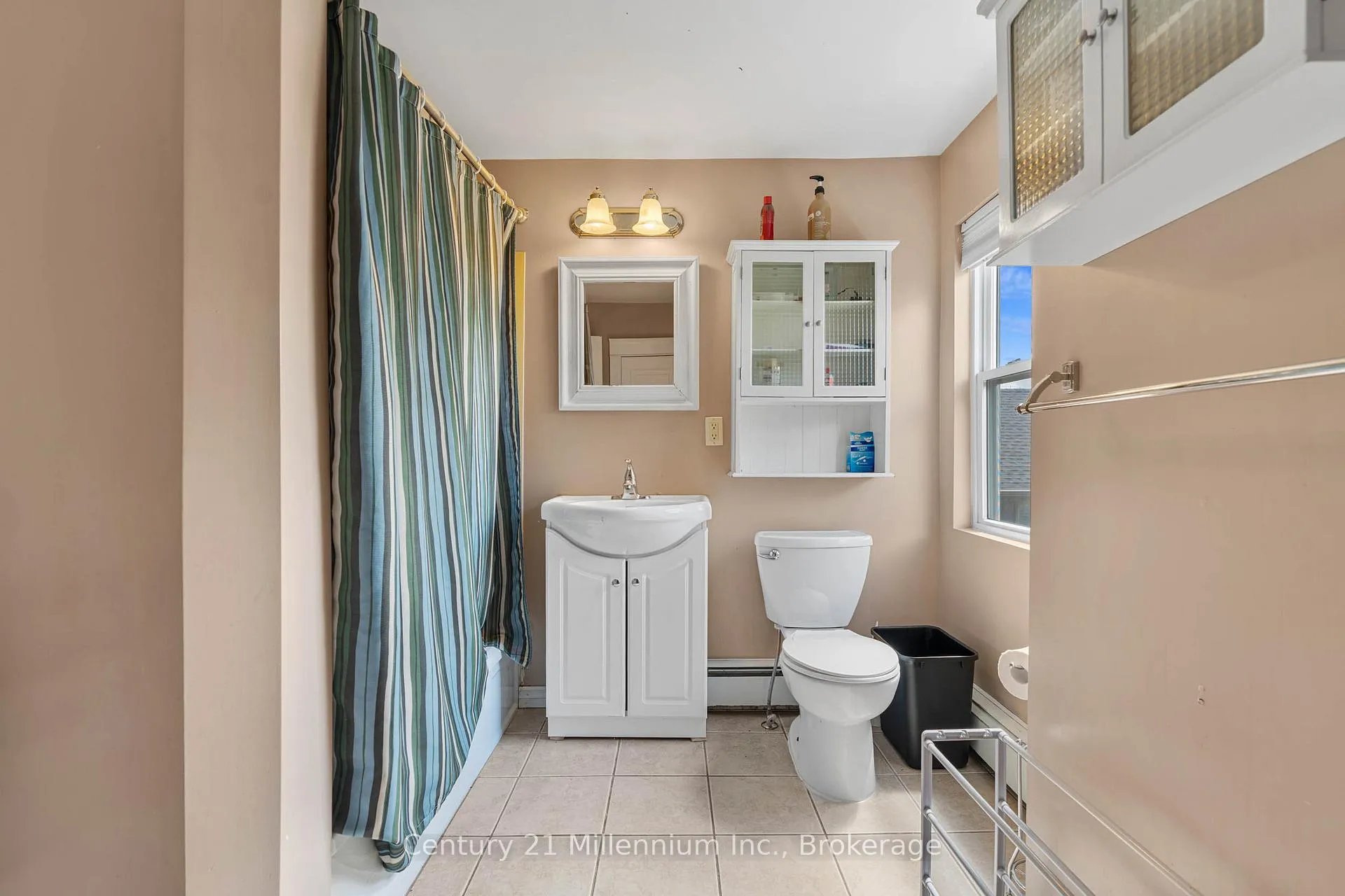 Photo 24 of 745 15th Street E, Owen Sound — HOMEH