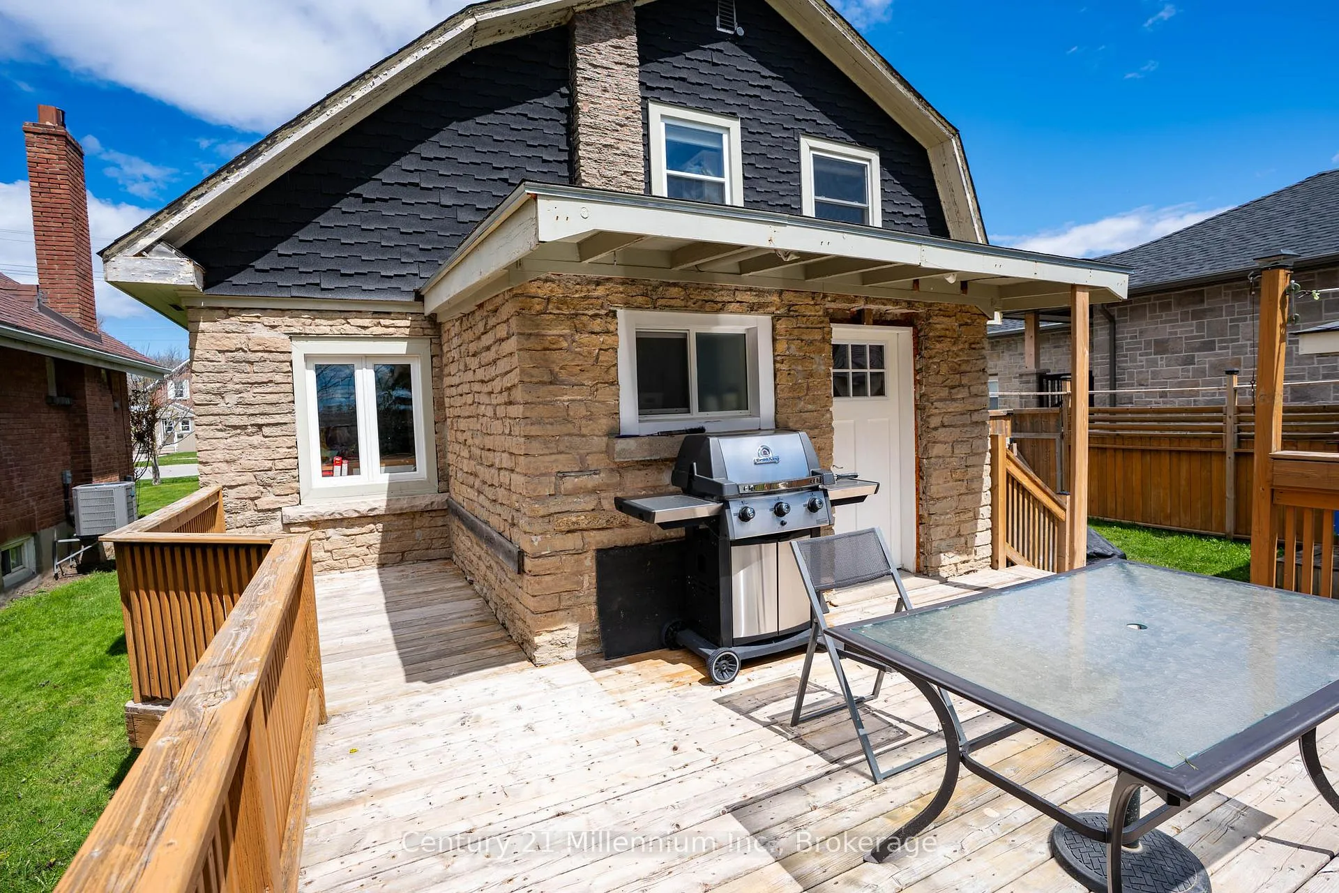 Photo 36 of 745 15th Street E, Owen Sound — HOMEH