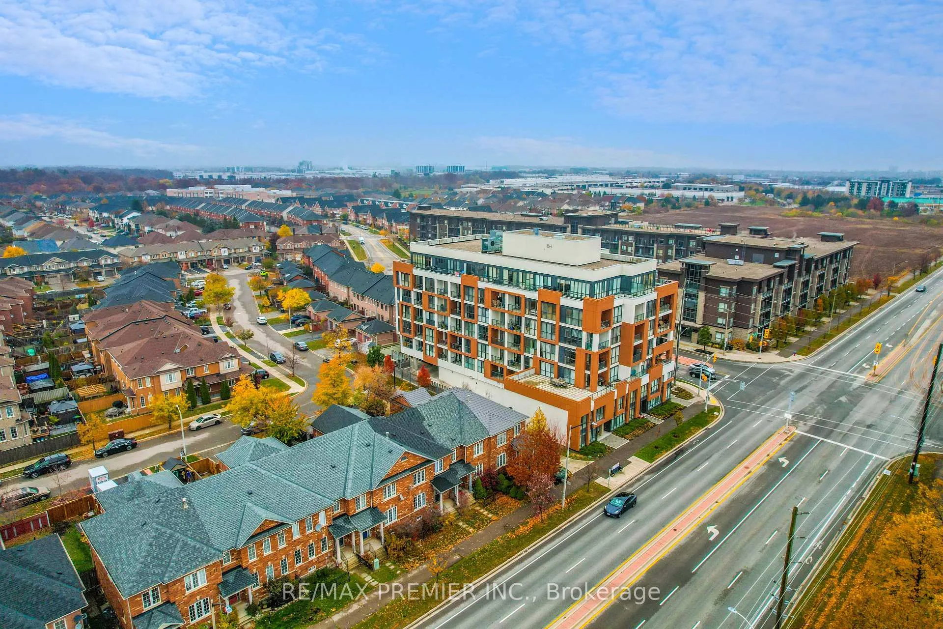 Photo 4 of Unit 409, 5001 Corporate Drive, Burlington, Uptown — HOMEH