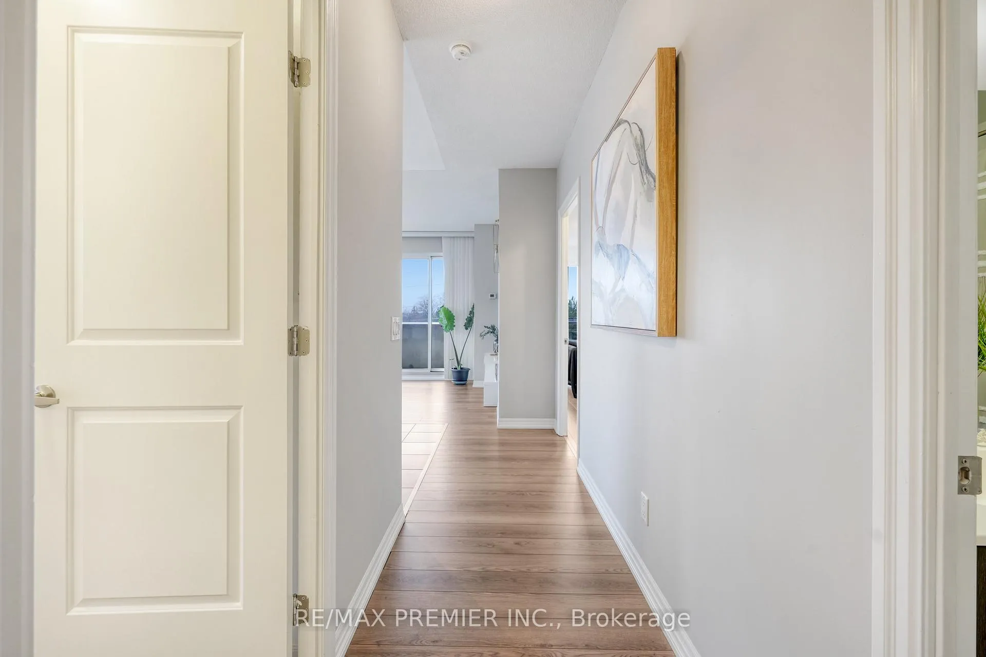 Photo 7 of Unit 409, 5001 Corporate Drive, Burlington, Uptown — HOMEH