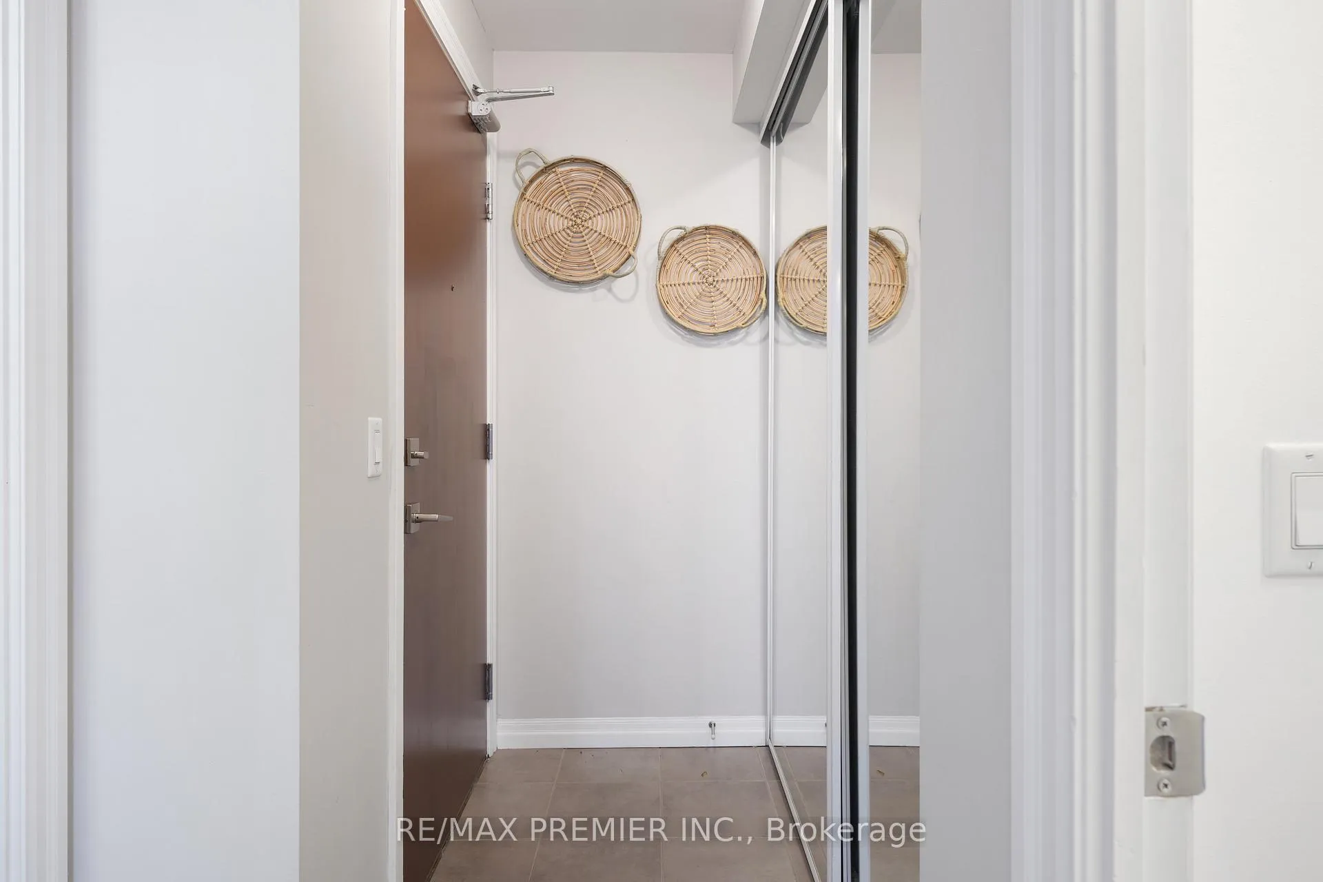 Photo 8 of Unit 409, 5001 Corporate Drive, Burlington, Uptown — HOMEH