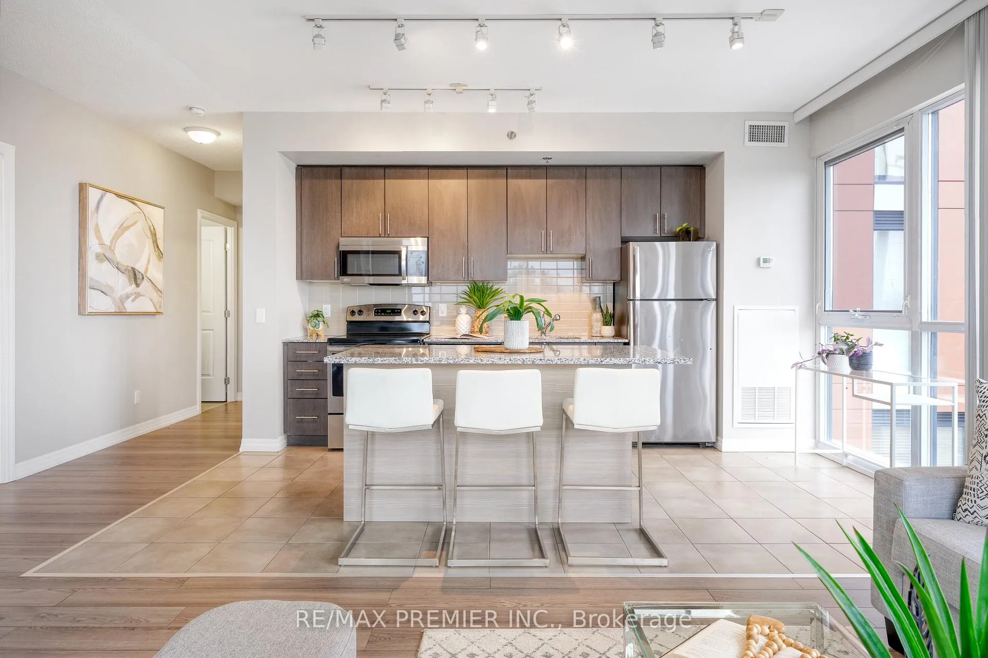 Photo 19 of Unit 409, 5001 Corporate Drive, Burlington, Uptown — HOMEH