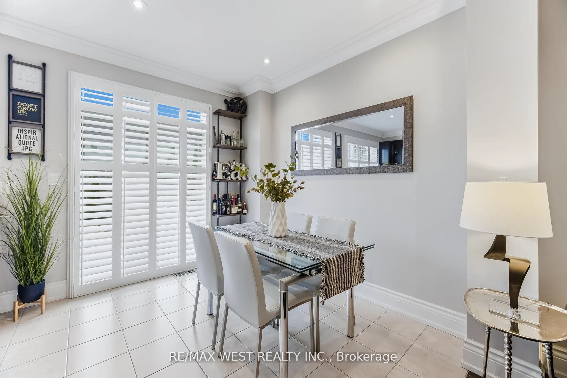 Photo 11 of 10 Weaver Terrace, New Tecumseth, Tottenham — HOMEH