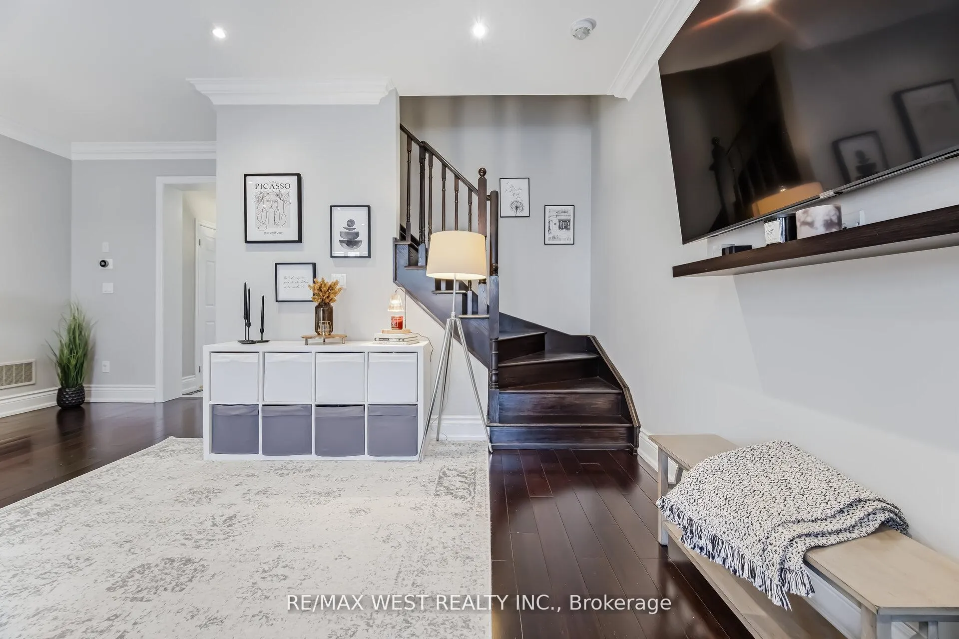 Photo 13 of 10 Weaver Terrace, New Tecumseth, Tottenham — HOMEH