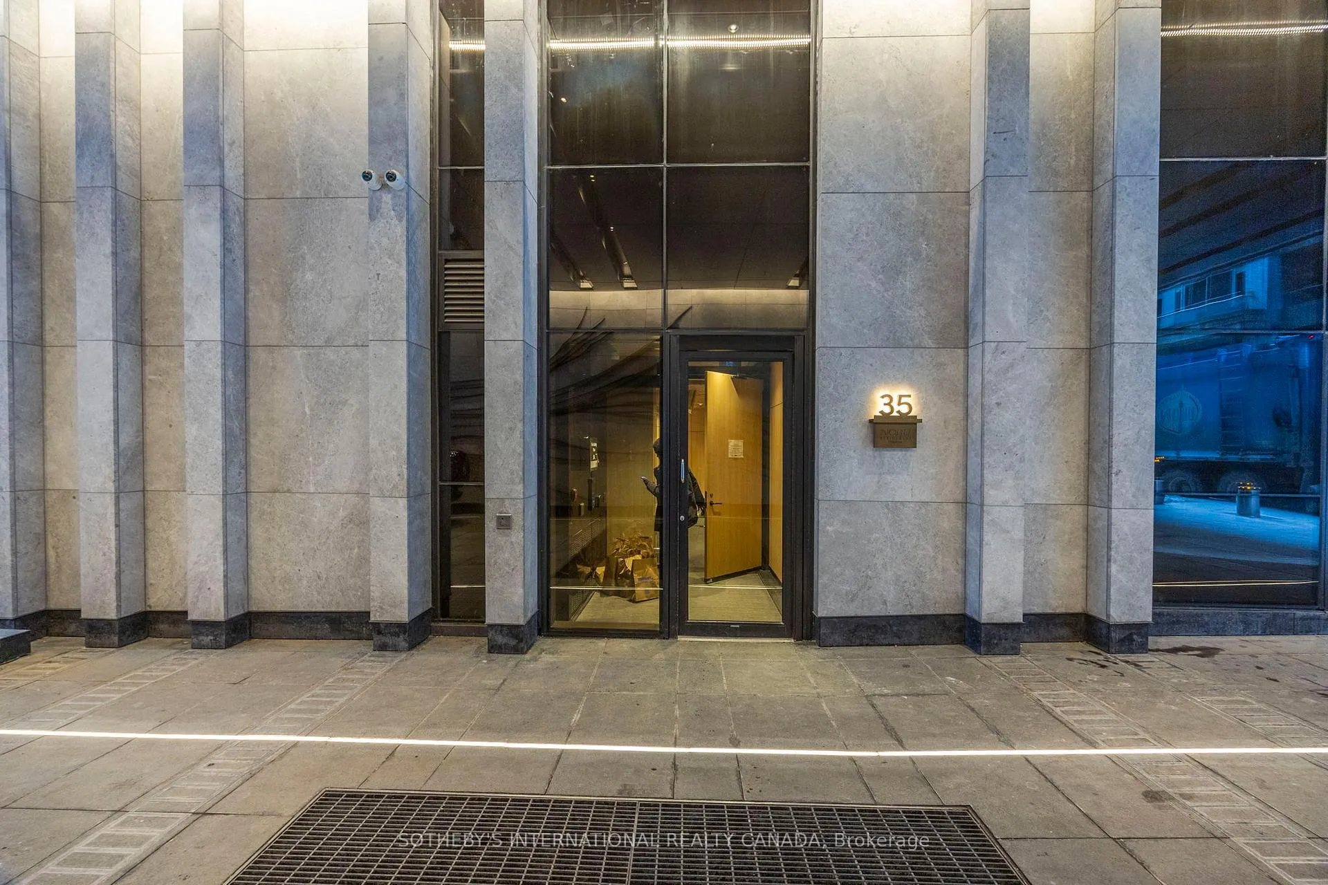 Photo 1 of Unit 2410, 35 Mercer Street, Toronto, Waterfront Communities — HOMEH