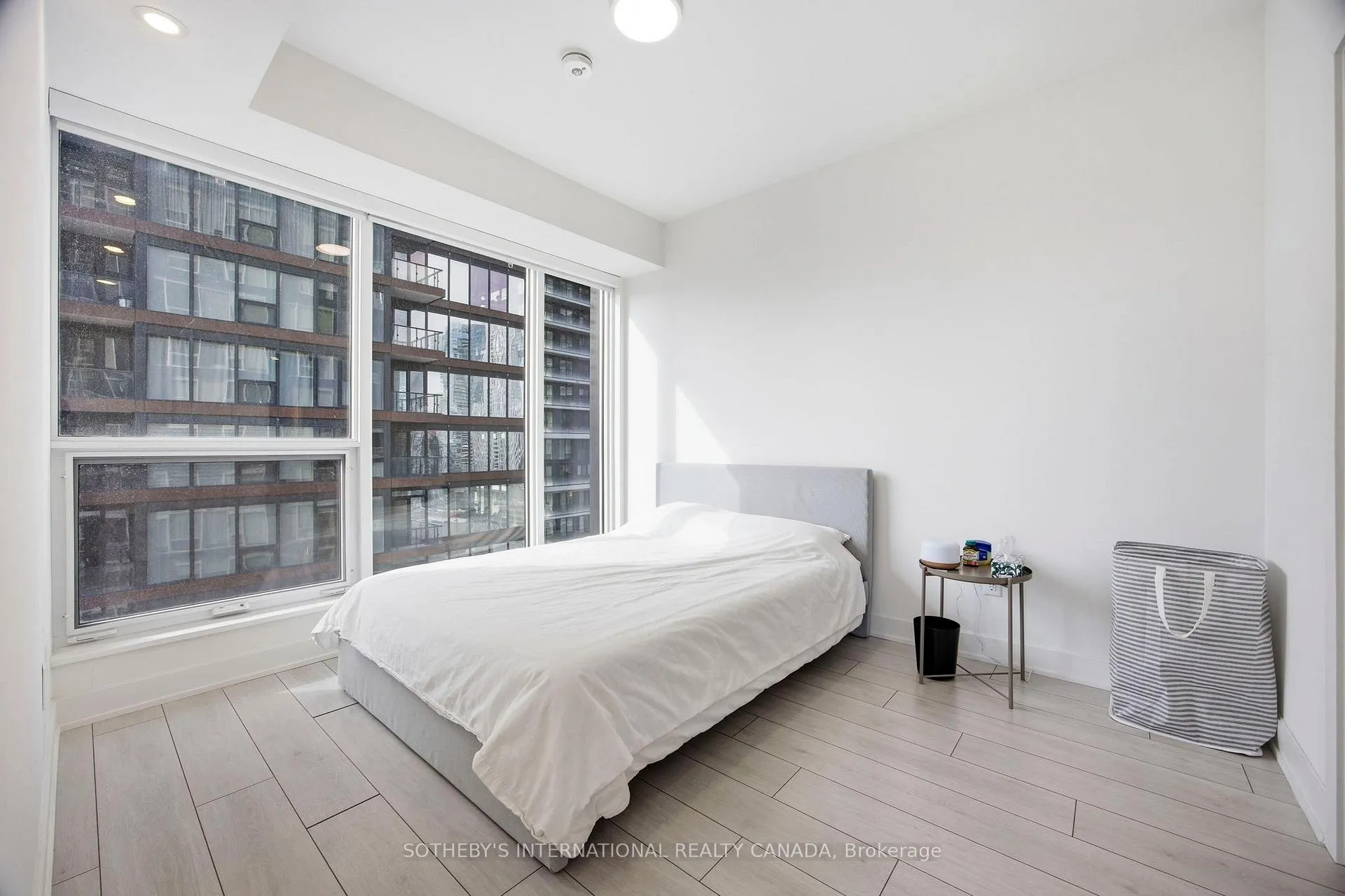Photo 20 of Unit 2410, 35 Mercer Street, Toronto, Waterfront Communities — HOMEH