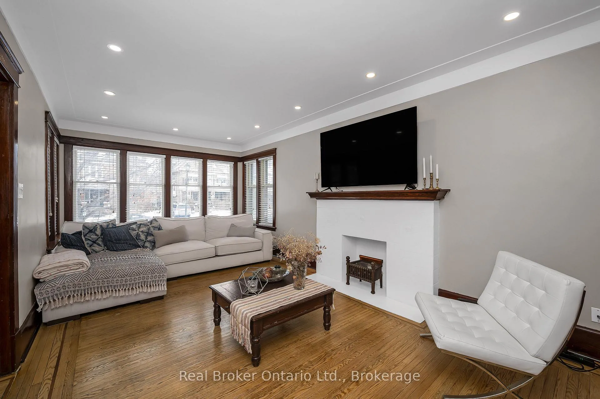 Photo 6 of 77 Proctor Boulevard, Hamilton, Gibson — HOMEH