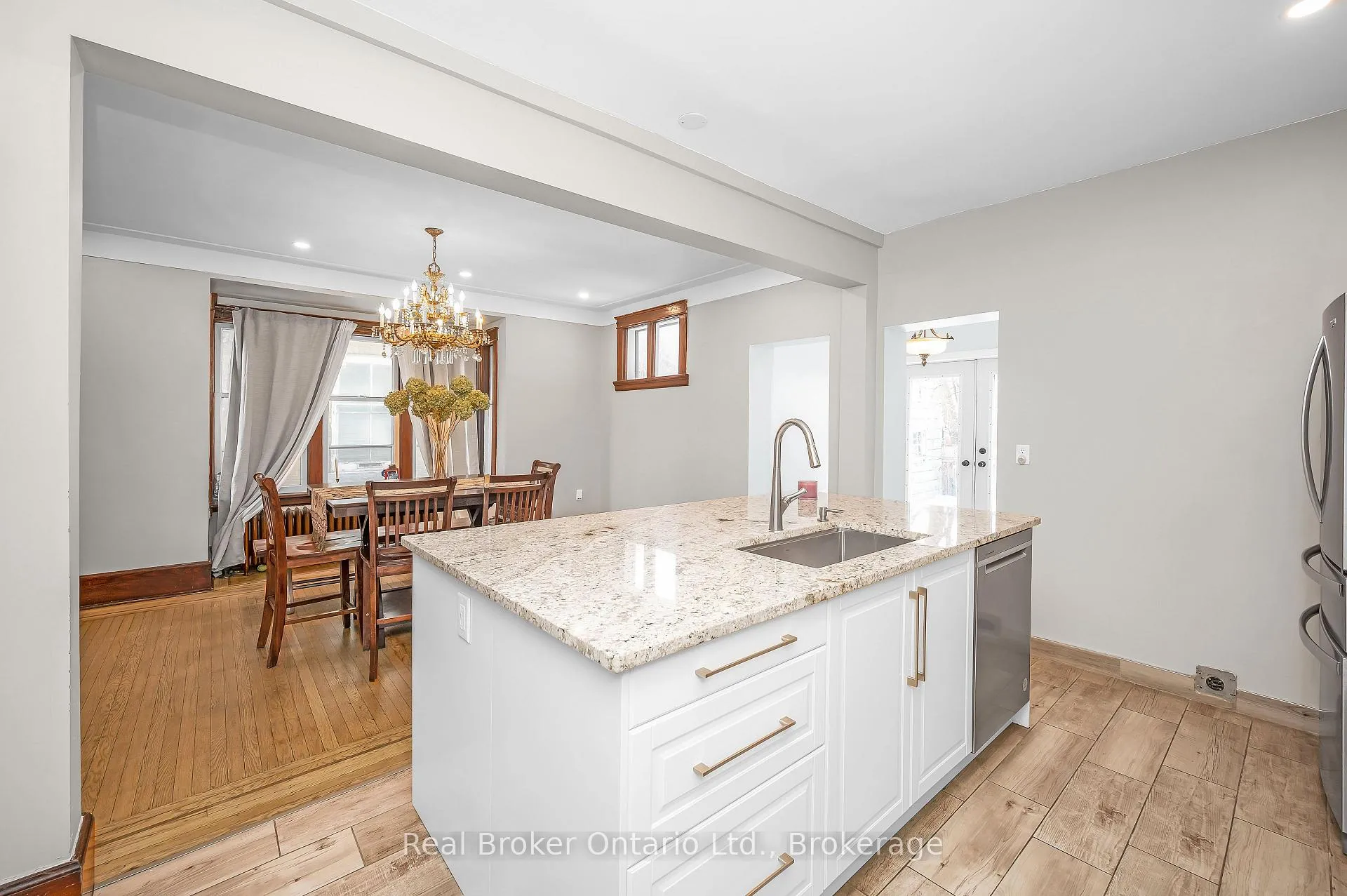 Photo 14 of 77 Proctor Boulevard, Hamilton, Gibson — HOMEH