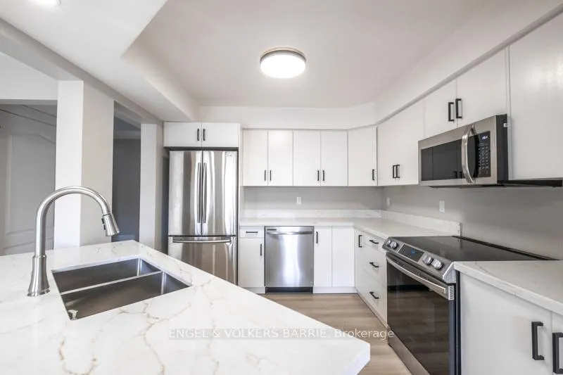 Photo 9 of 20 Kelly Place, Barrie, Allandale — HOMEH