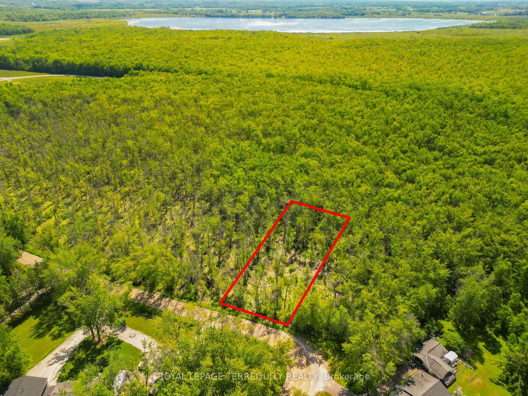 Photo 2 of 6117 Bluebird Street, Ramara, Rural Ramara — HOMEH