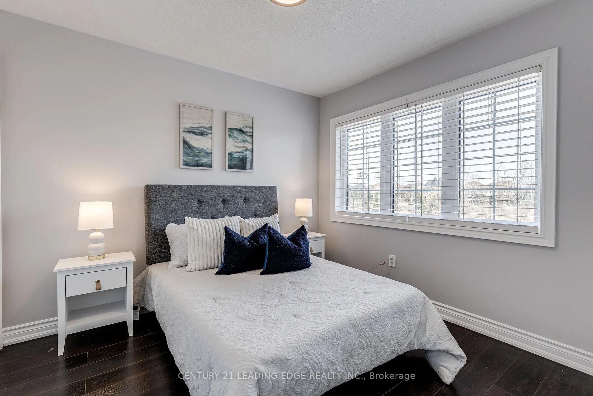 Photo 14 of 102 Mactier Drive, Vaughan, Kleinburg — HOMEH