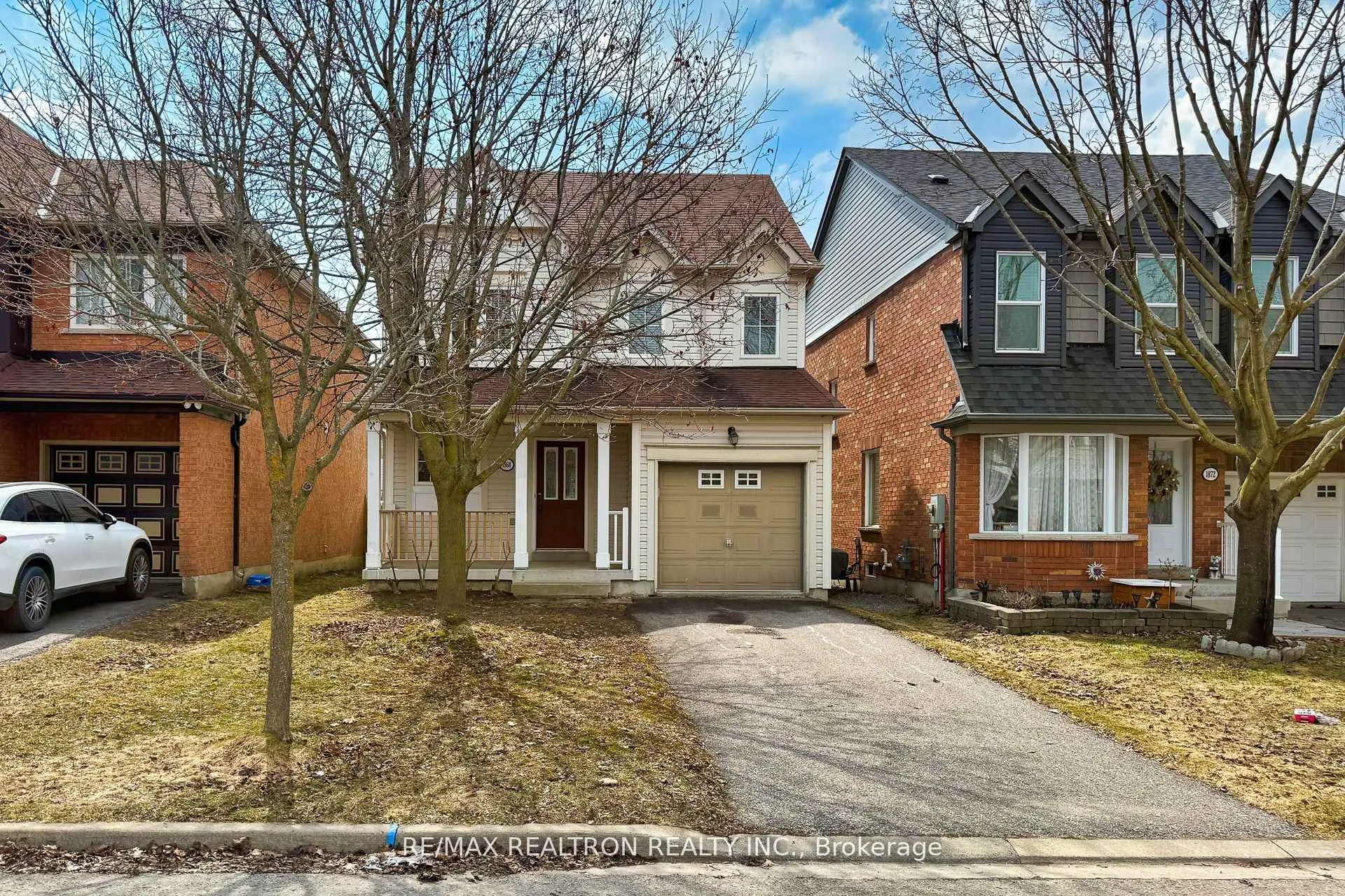 Photo 2 of 1868 Secretariat Place, Oshawa, Windfields — HOMEH