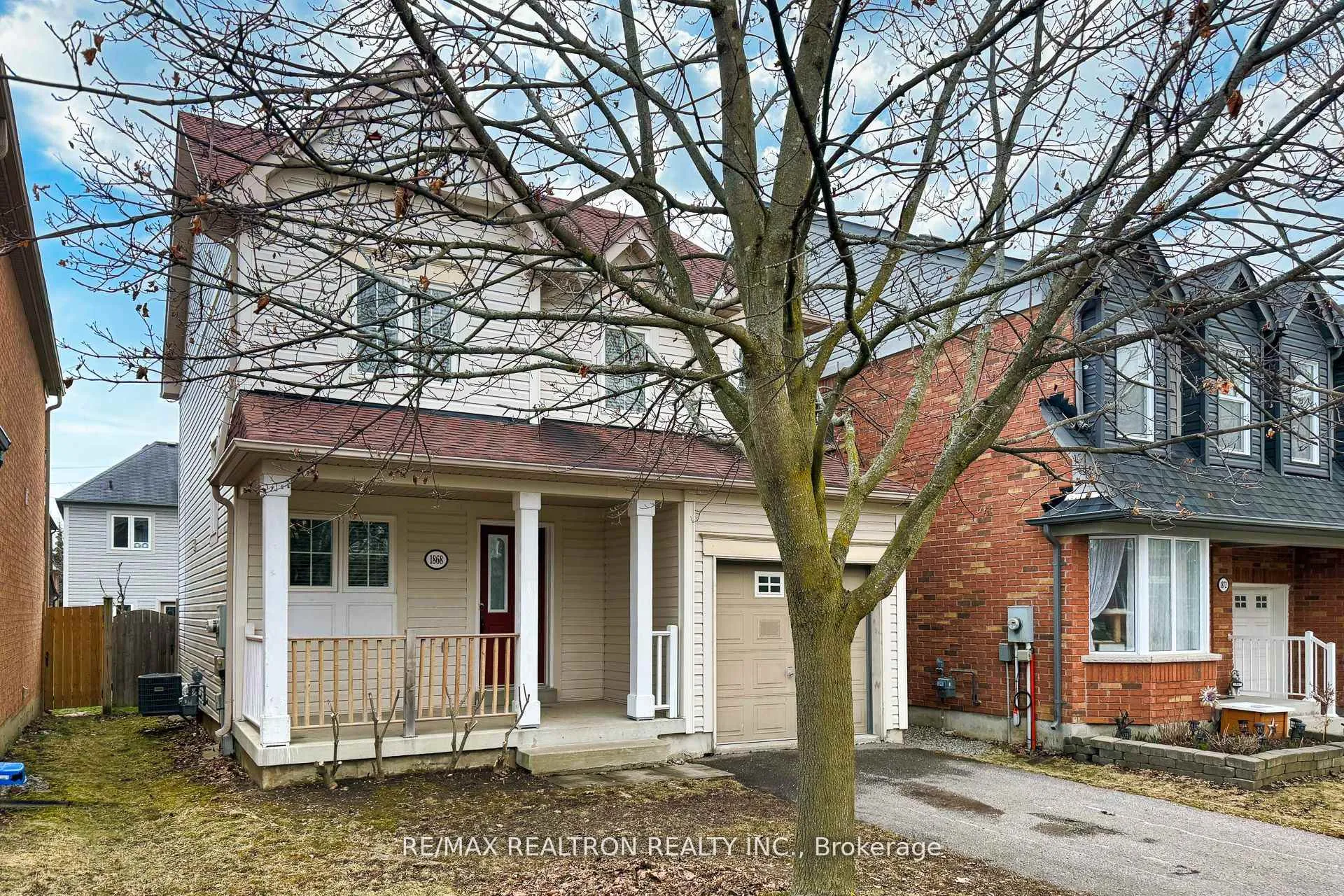 Photo 3 of 1868 Secretariat Place, Oshawa, Windfields — HOMEH