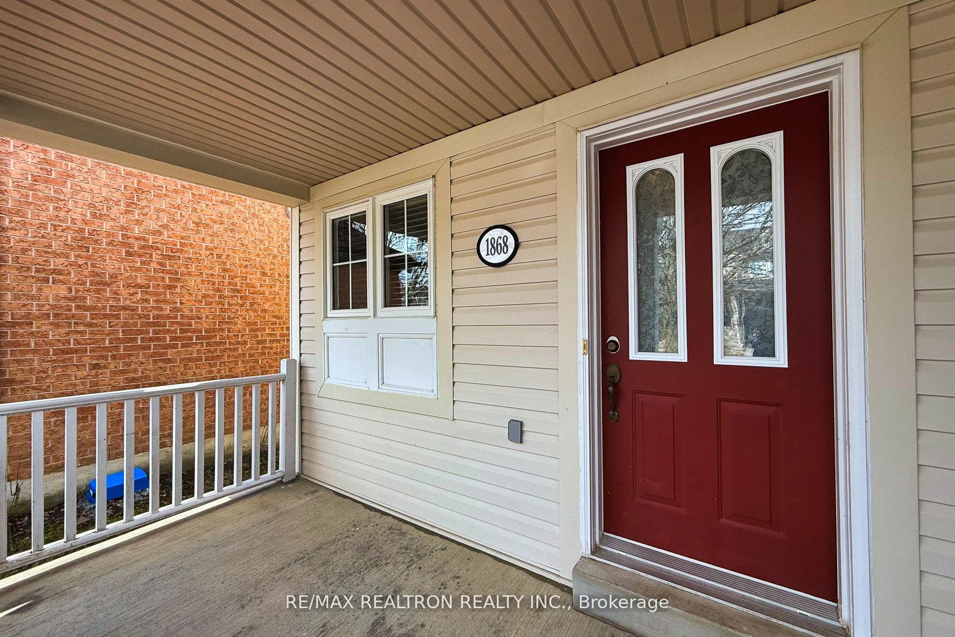 Photo 5 of 1868 Secretariat Place, Oshawa, Windfields — HOMEH