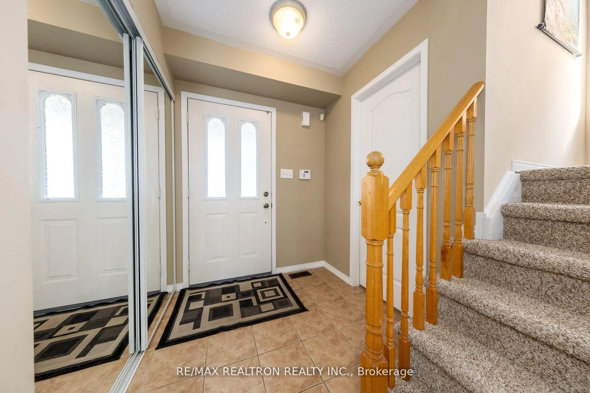 Photo 6 of 1868 Secretariat Place, Oshawa, Windfields — HOMEH