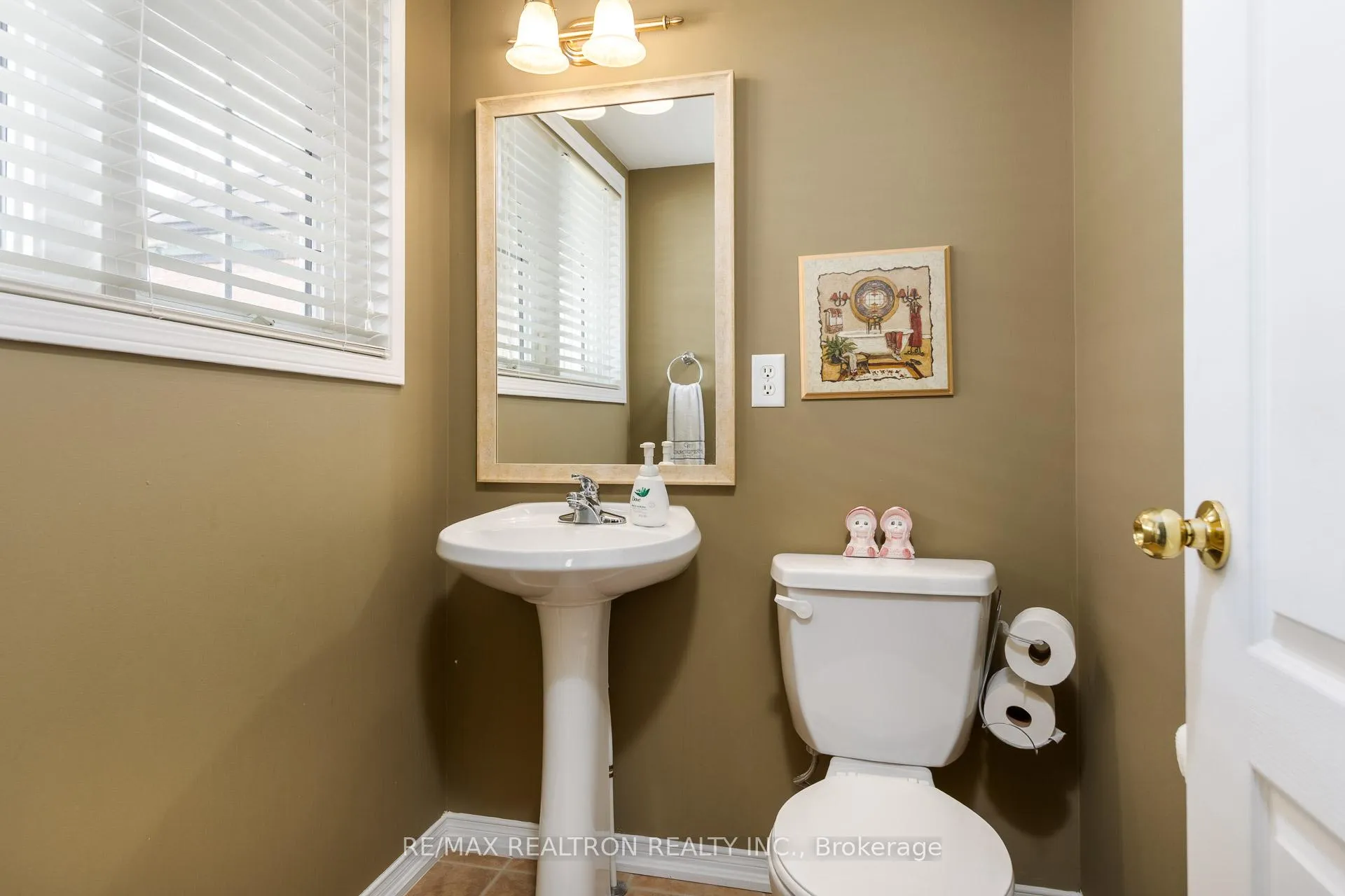 Photo 19 of 1868 Secretariat Place, Oshawa, Windfields — HOMEH
