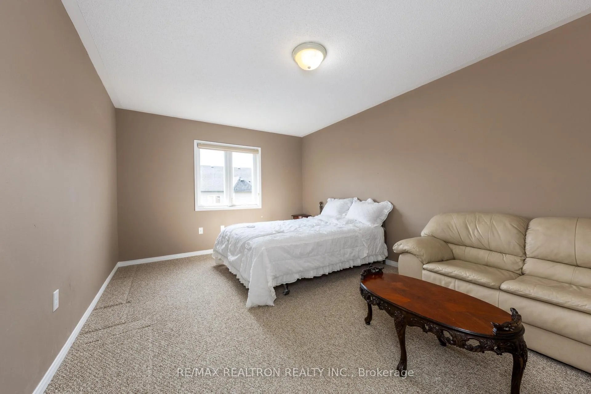 Photo 26 of 1868 Secretariat Place, Oshawa, Windfields — HOMEH