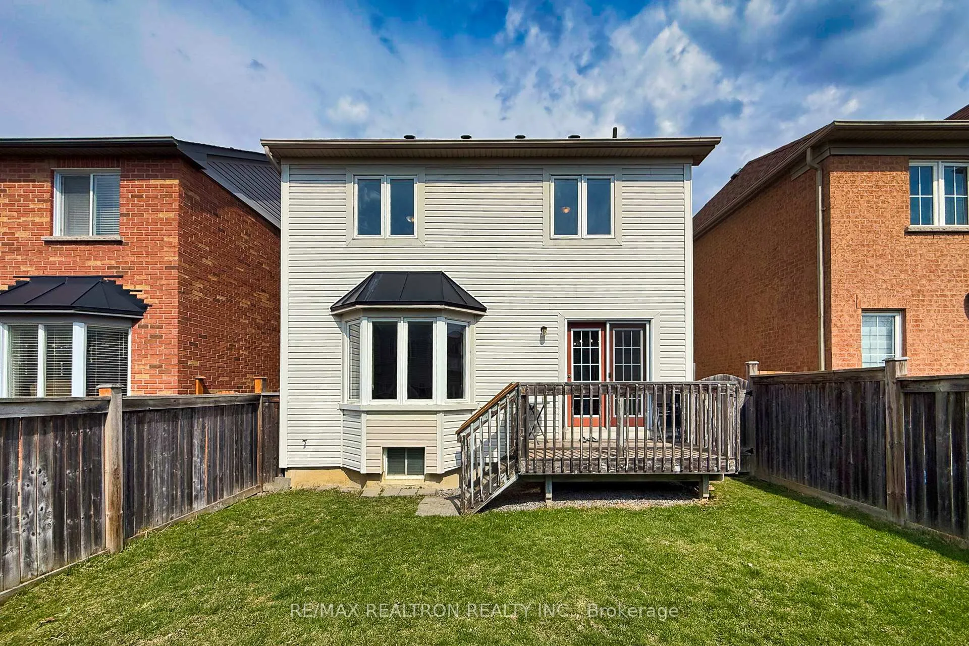 Photo 39 of 1868 Secretariat Place, Oshawa, Windfields — HOMEH