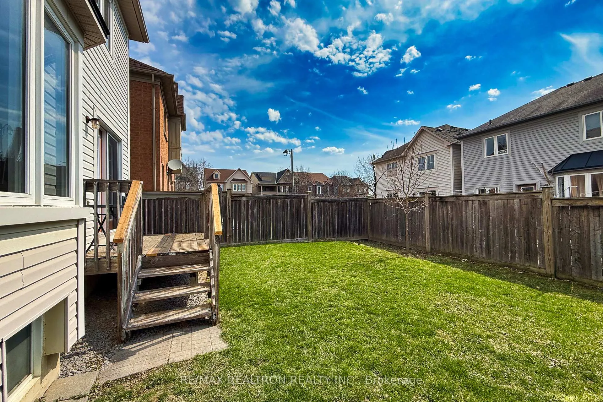 Photo 41 of 1868 Secretariat Place, Oshawa, Windfields — HOMEH