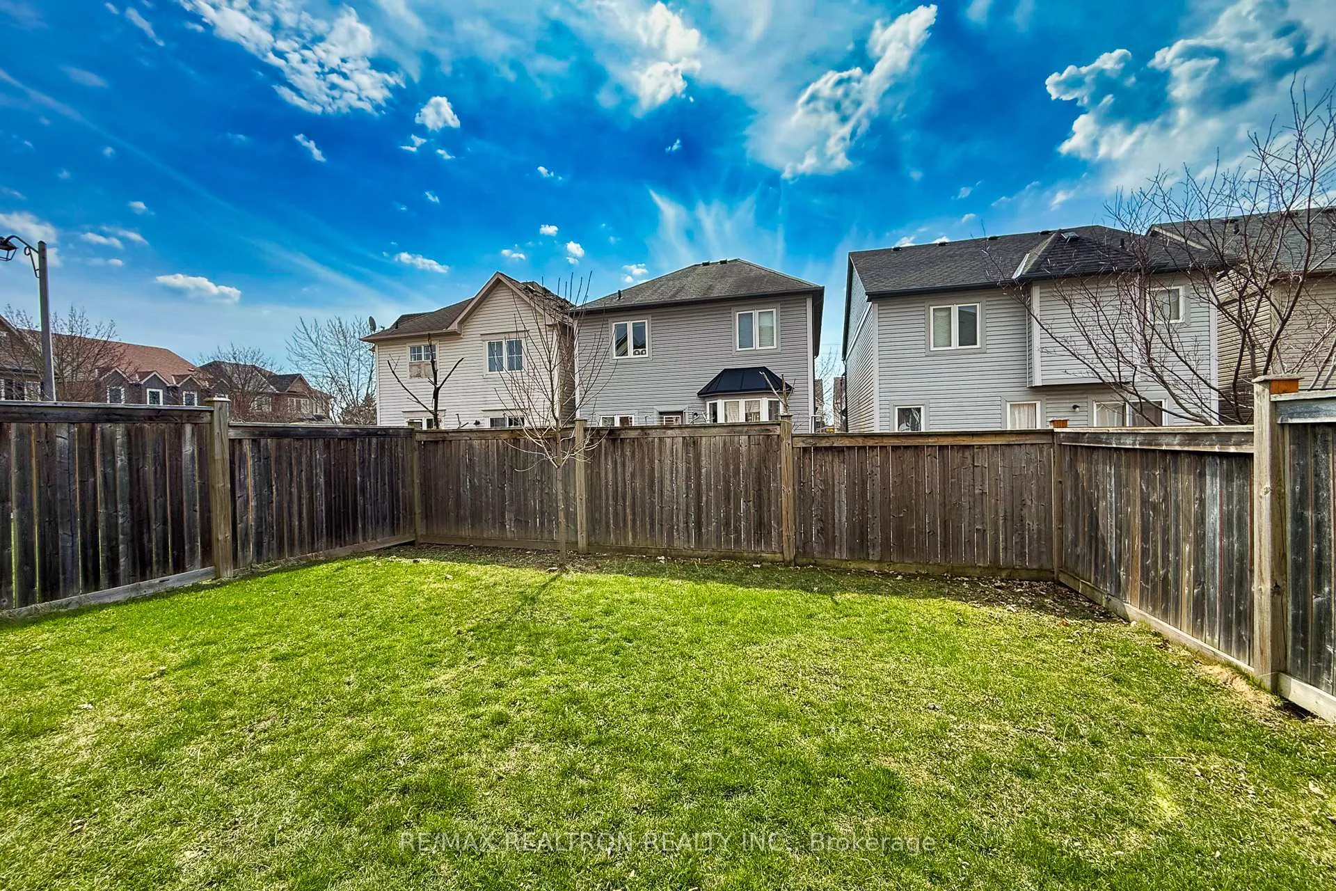 Photo 43 of 1868 Secretariat Place, Oshawa, Windfields — HOMEH