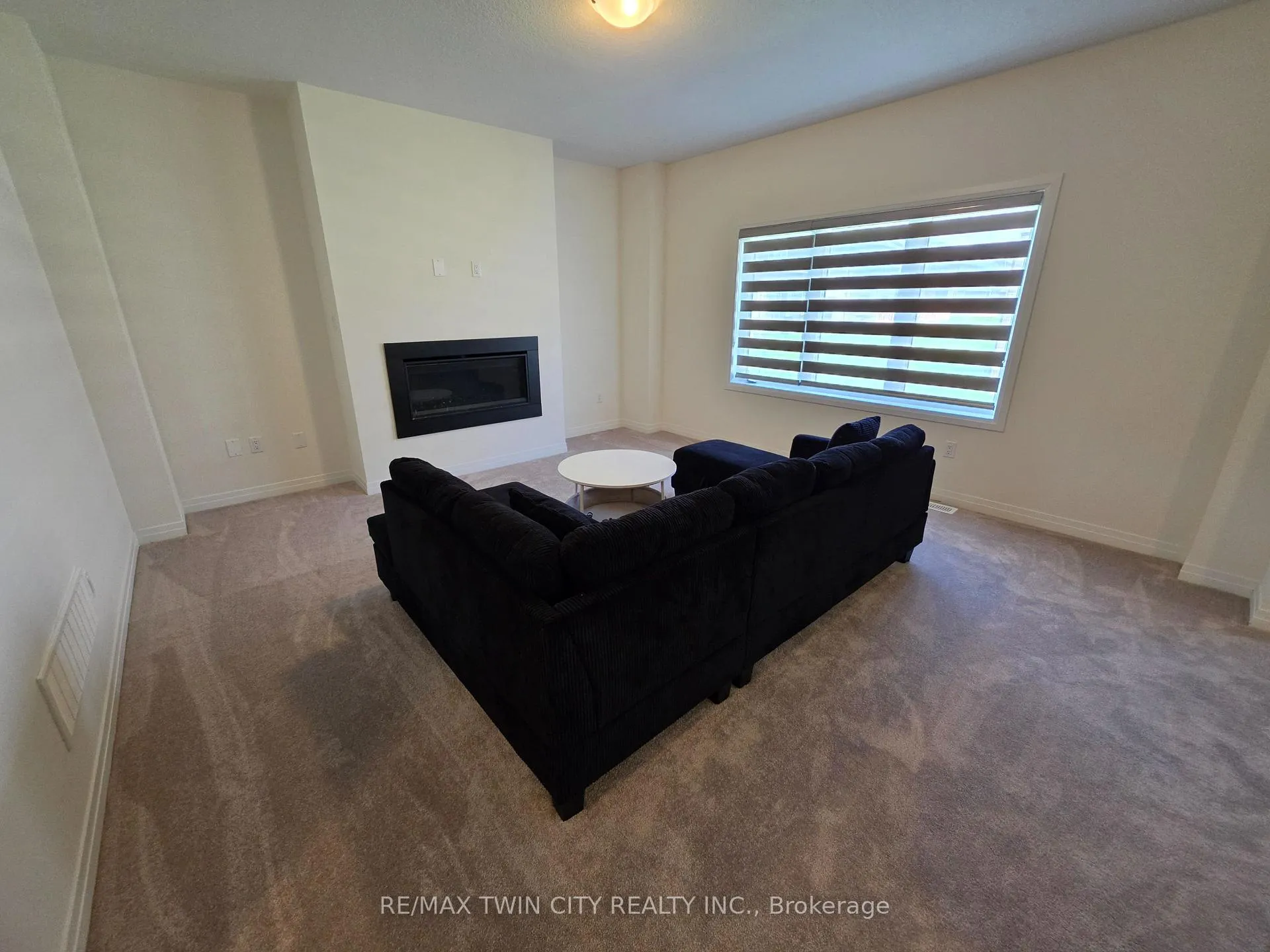 Photo 13 of 90 Stauffer Road, Brantford — HOMEH