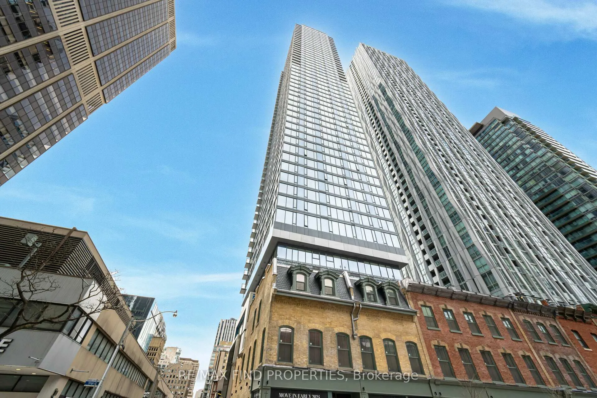 Front of Unit 602, 8 Cumberland Street