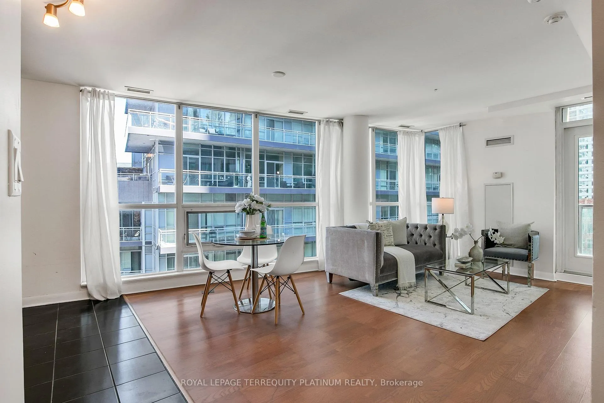 Photo 2 of Unit 727, 600 Fleet Street, Toronto, Niagara — HOMEH