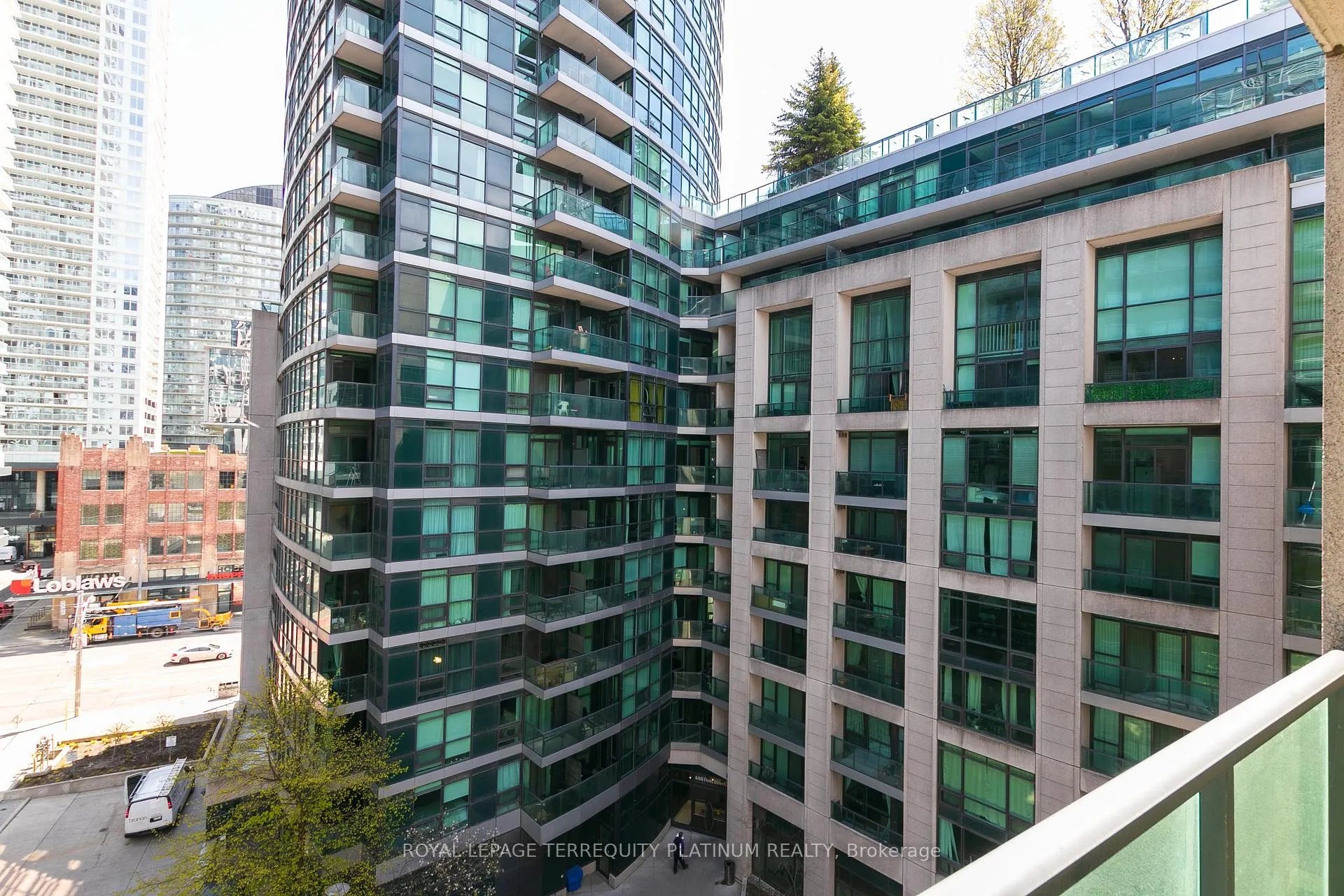 Photo 18 of Unit 727, 600 Fleet Street, Toronto, Niagara — HOMEH