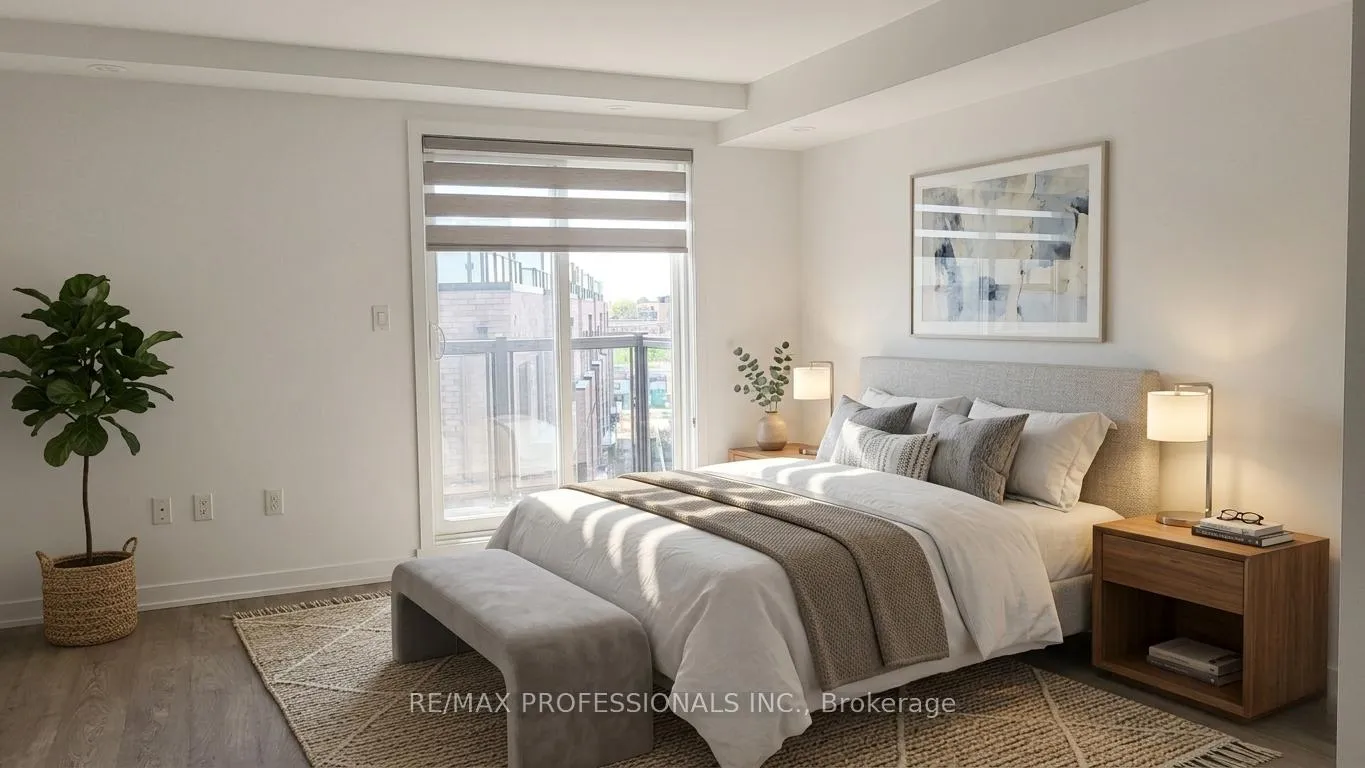 Photo 11 of 121 Green Gardens Boulevard, Toronto, Englemount-Lawrence — HOMEH
