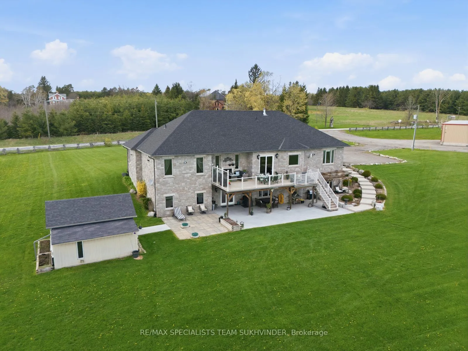 Photo 5 of 2049 Highpoint Side Road, Caledon, Rural Caledon — HOMEH